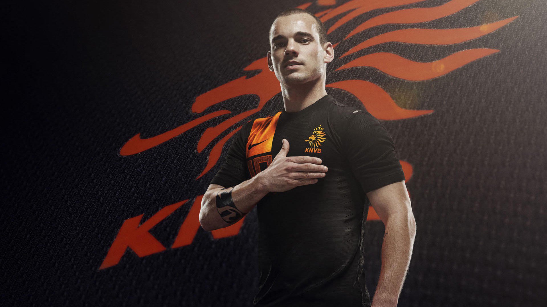 阿贾克斯青训新秀表现亮眼,冲击联赛冠军,阿贾克斯足球青训